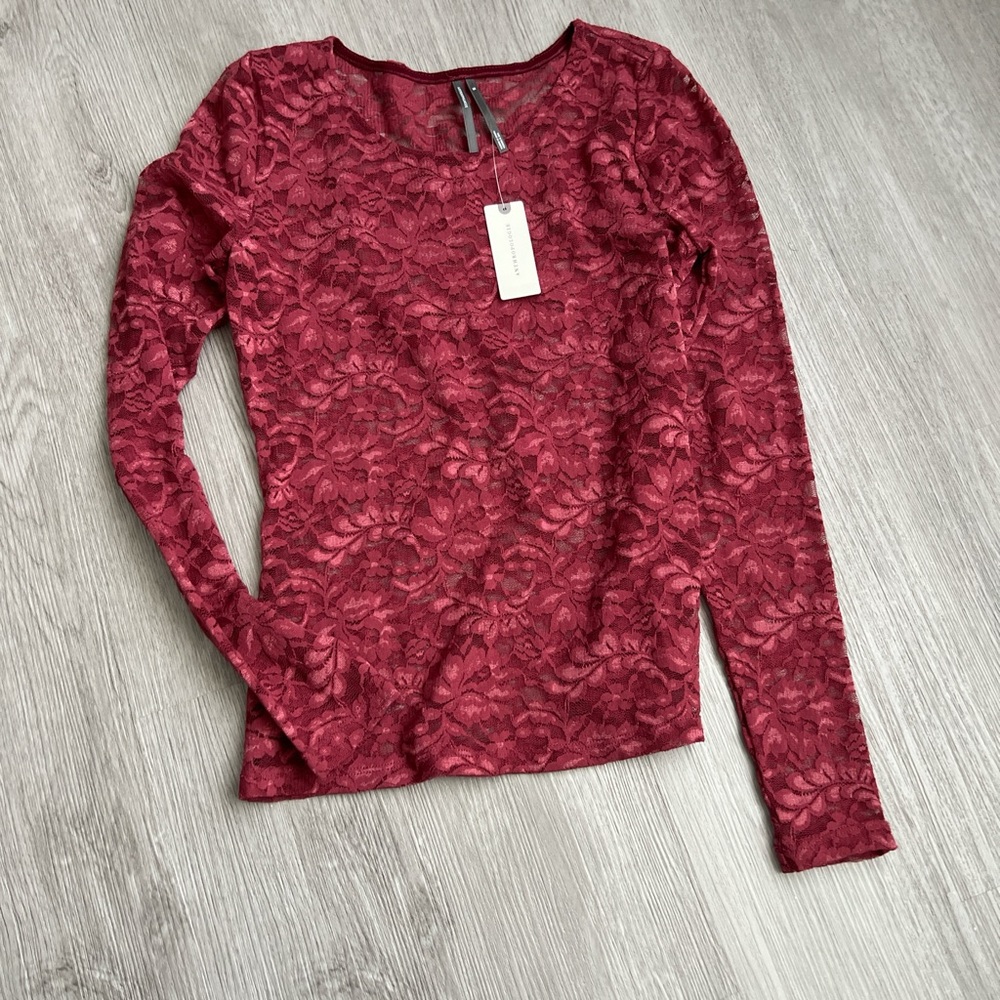 Women's Lace Long-Sleeve Top